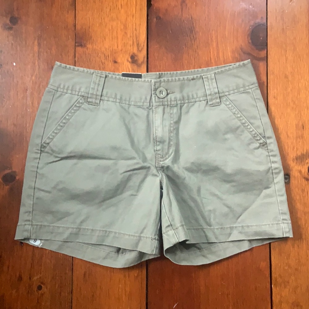 Dull Green Calvin Klein Jeans Short Size 6